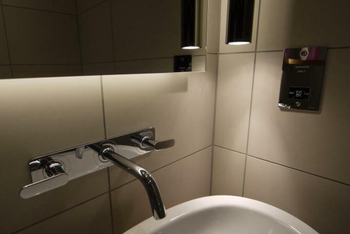 One Commercial Street Apartment Лондон Экстерьер фото