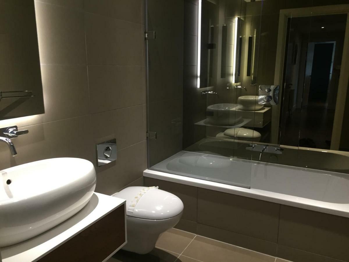 One Commercial Street Apartment Лондон Экстерьер фото